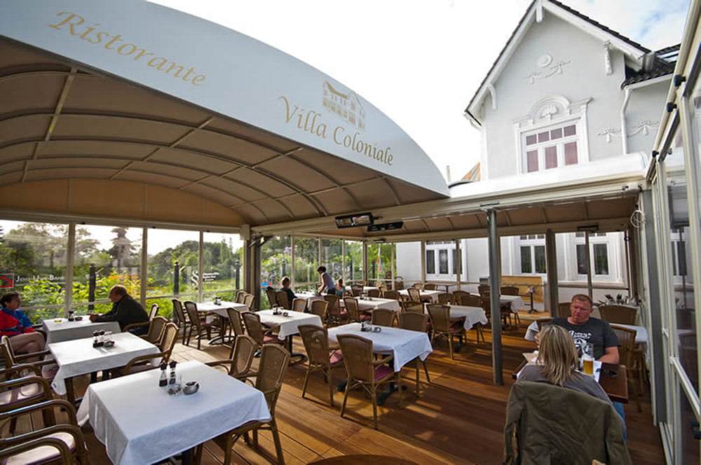 Retractable-enclosures-4